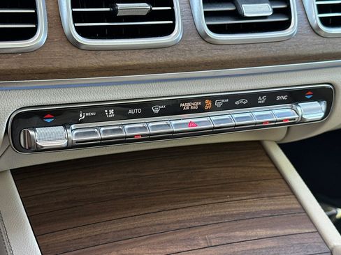 Certified 2024 Mercedes-Benz GLE 450 4MATIC image 18
