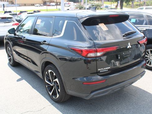 Used 2022 Mitsubishi Outlander ES FWD image 8