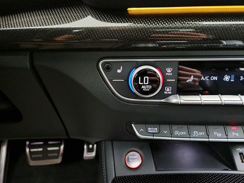 Used 2023 Audi SQ5 Prestige image 23