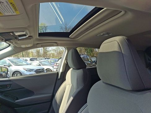 Used 2025 Subaru Crosstrek 2.0i Premium image 14