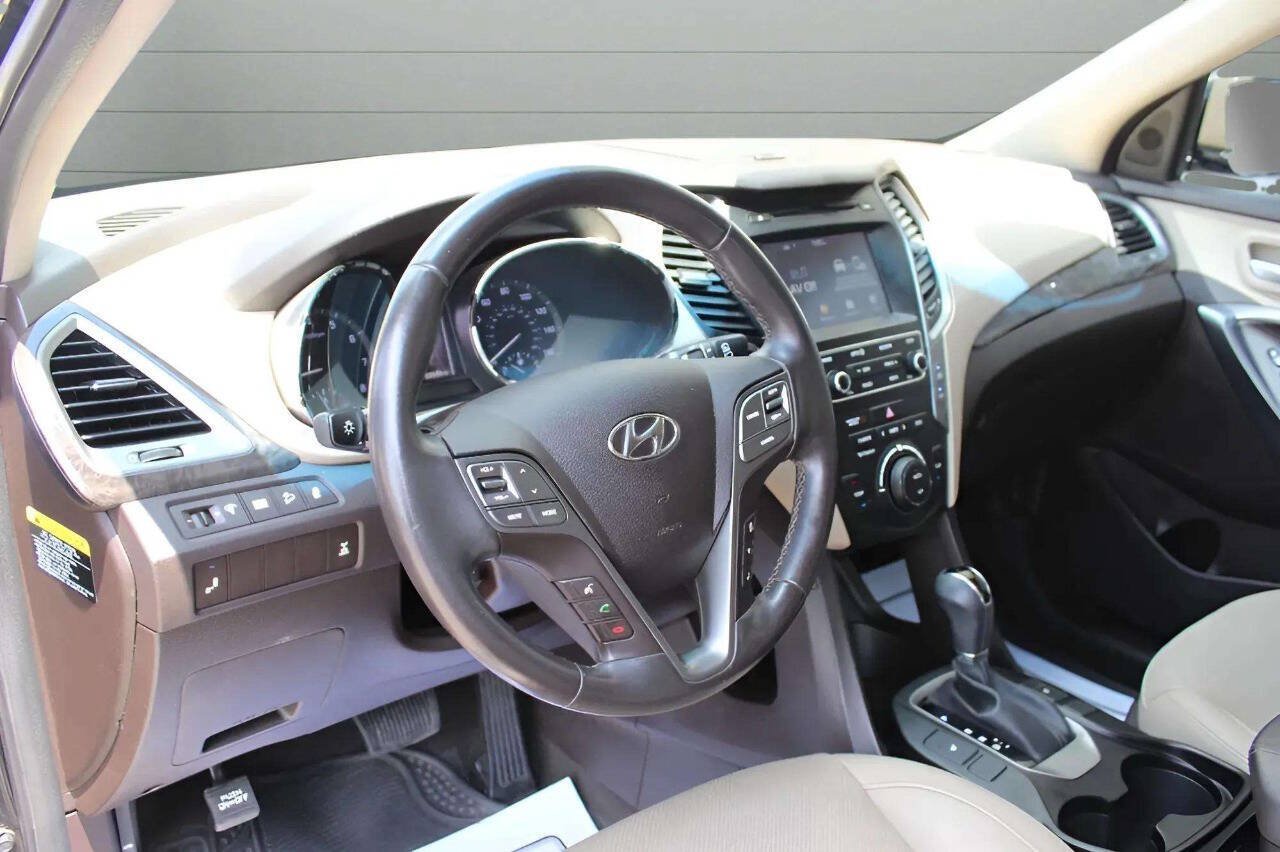 Used 2017 Hyundai Santa Fe Sport 2.0T AWD/4WD image 15