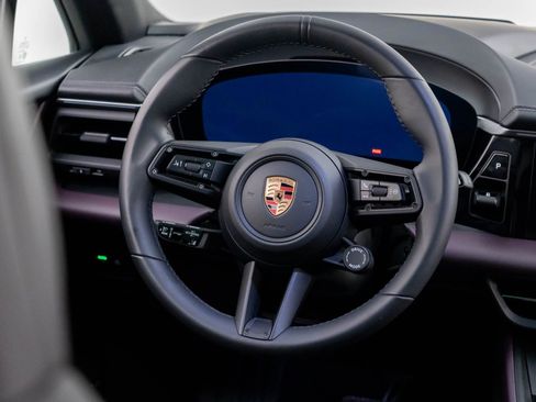 Certified 2025 Porsche Macan 4 Electric AWD/4WD image 12
