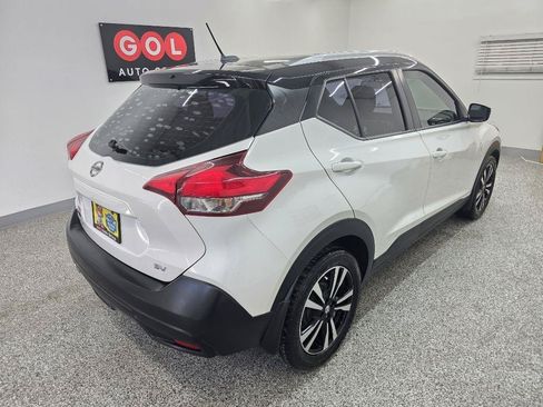Used 2019 Nissan Kicks SV FWD image 6