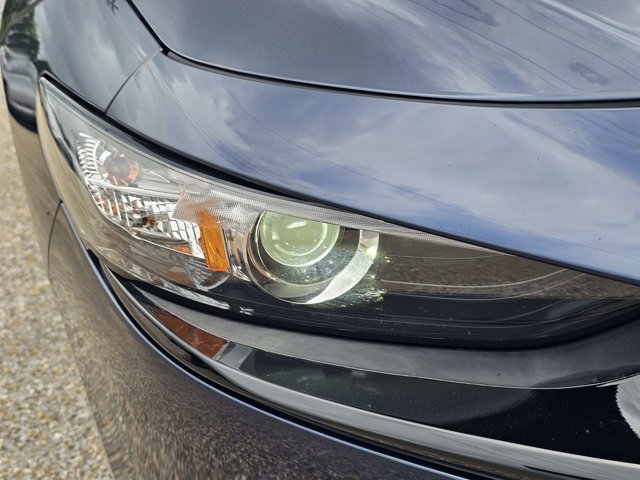 Used 2023 MAZDA MAZDA3 s FWD image 4