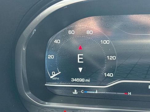 Used 2023 GMC Yukon XL SLT image 34