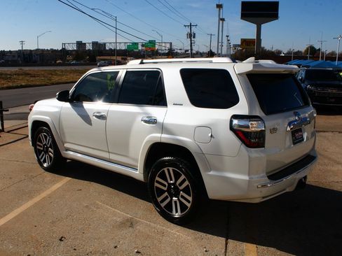 Used 2022 Toyota 4Runner Limited image 10
