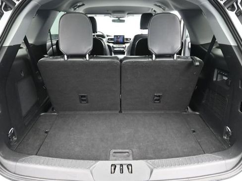 Used 2023 Ford Explorer Limited w/ Equipment Group 301A AWD/4WD image 6