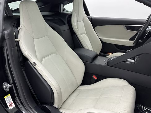 Used 2021 Jaguar F-TYPE Coupe image 33