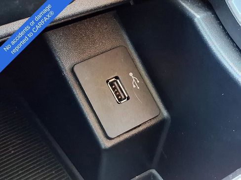 Used 2019 Ford Edge SE image 20