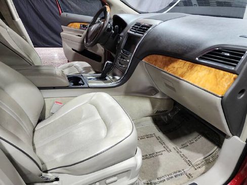 Used 2013 Lincoln MKX AWD image 12