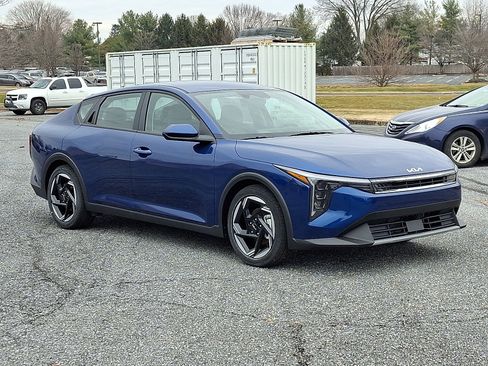 New 2025 Kia K4 EX image 2