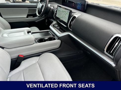 Used 2025 Ford Expedition Max Platinum w/ Driver's Package AWD/4WD image 22