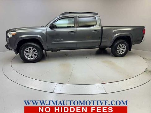 Used 2019 Toyota Tacoma SR5 image 2