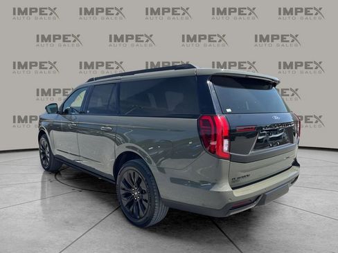 Used 2025 Ford Expedition Max Platinum w/ Stealth Appearance Package AWD/4WD image 3