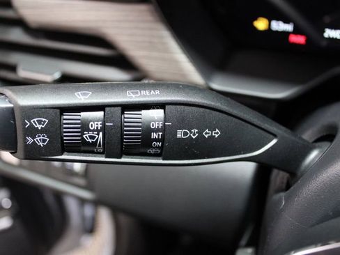 New 2026 GMC Acadia Denali w/ Super Cruise Package AWD/4WD image 37