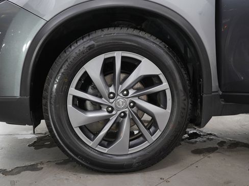 Used 2016 Nissan Rogue SL w/ SL Premium Package AWD/4WD image 32