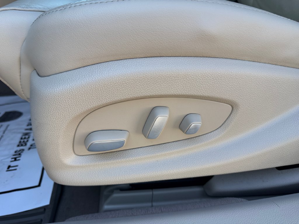 Used 2016 Cadillac XTS Luxury w/ Driver Awareness Package FWD image 16