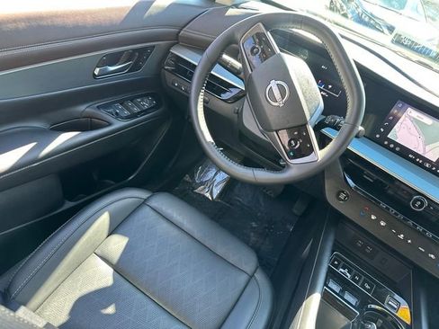 Used 2025 Nissan Murano Platinum w/ Cargo Package image 18