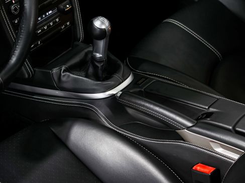 Used 2011 Porsche 911 Turbo image 17