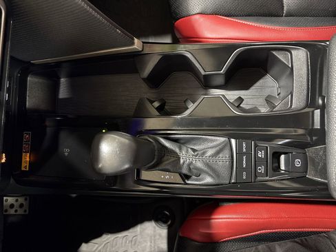 Used 2025 Toyota Camry LE image 21