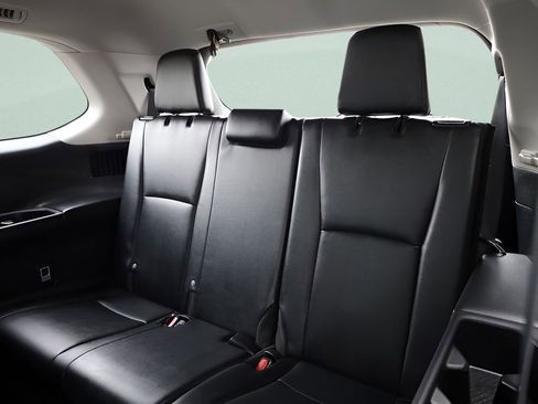 Certified 2025 Toyota Grand Highlander AWD image 22