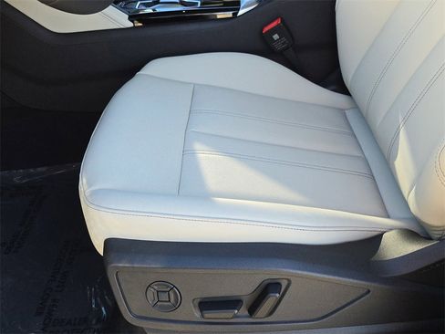 New 2025 Audi Q5 2.0T Premium Plus image 17