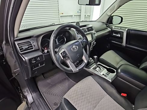 Used 2014 Toyota 4Runner SR5 image 12