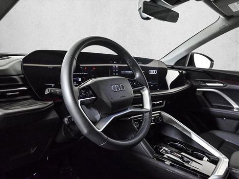 Certified 2025 Audi Q5 Premium w/ Convenience Package AWD/4WD image 10