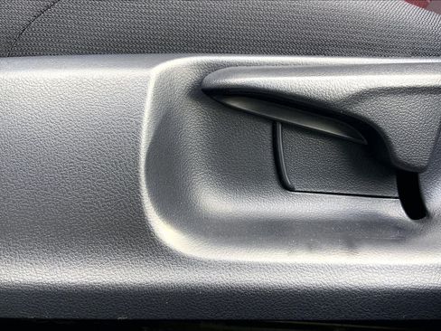 Used 2025 Toyota Corolla SE FWD image 34