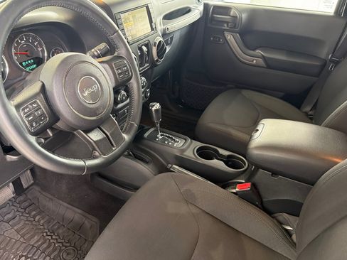 Used 2017 Jeep Wrangler Unlimited Sport AWD/4WD image 11