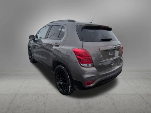 Used 2021 Chevrolet Trax LT w/ Sport Edition image 4