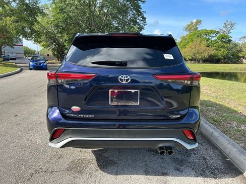 Used 2021 Toyota Highlander XSE image 4