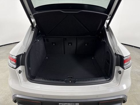 Certified 2024 Porsche Macan S w/ Premium Plus Package AWD/4WD image 20