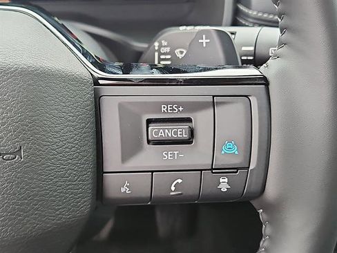 Used 2025 Nissan Rogue Platinum w/ Platinum Premium Package image 19