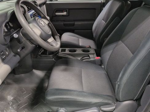 Used 2007 Toyota FJ Cruiser 4WD image 16