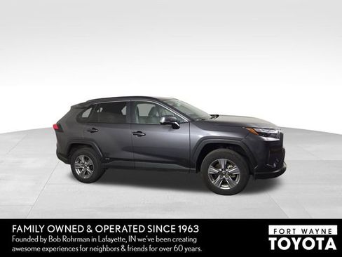 Used 2025 Toyota RAV4 XLE image 5