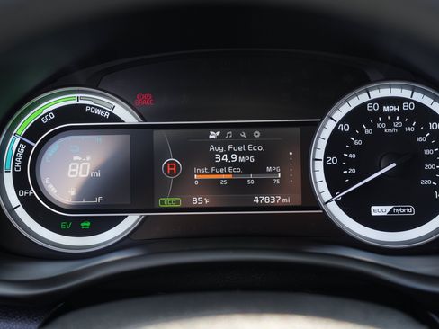 Used 2017 Kia Niro LX FWD image 31