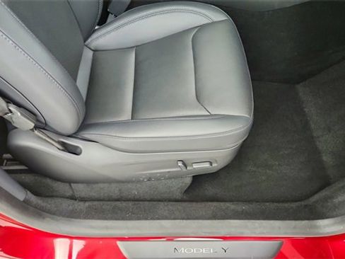 Used 2026 Tesla Model Y Long Range image 21