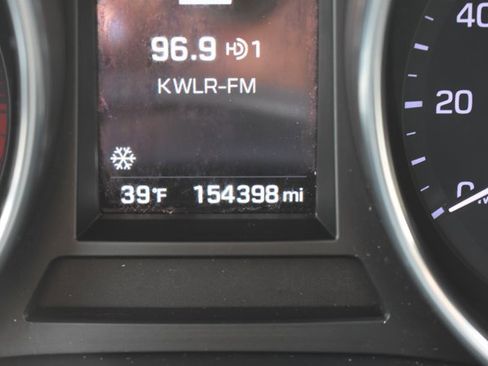 Used 2018 Hyundai Santa Fe Limited FWD image 26