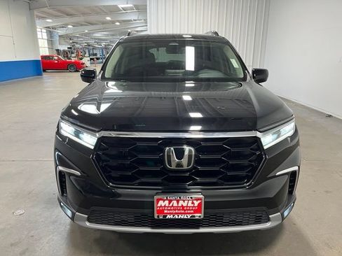 Used 2024 Honda Pilot Touring image 8