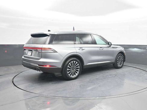 Used 2023 Lincoln Aviator AWD w/ Premium Package image 8