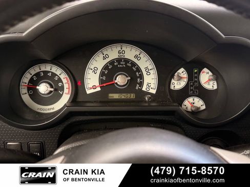 Used 2010 Toyota FJ Cruiser 4WD image 14