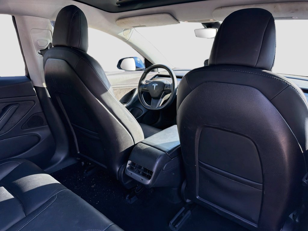 Used 2018 Tesla Model 3 Long Range RWD image 31