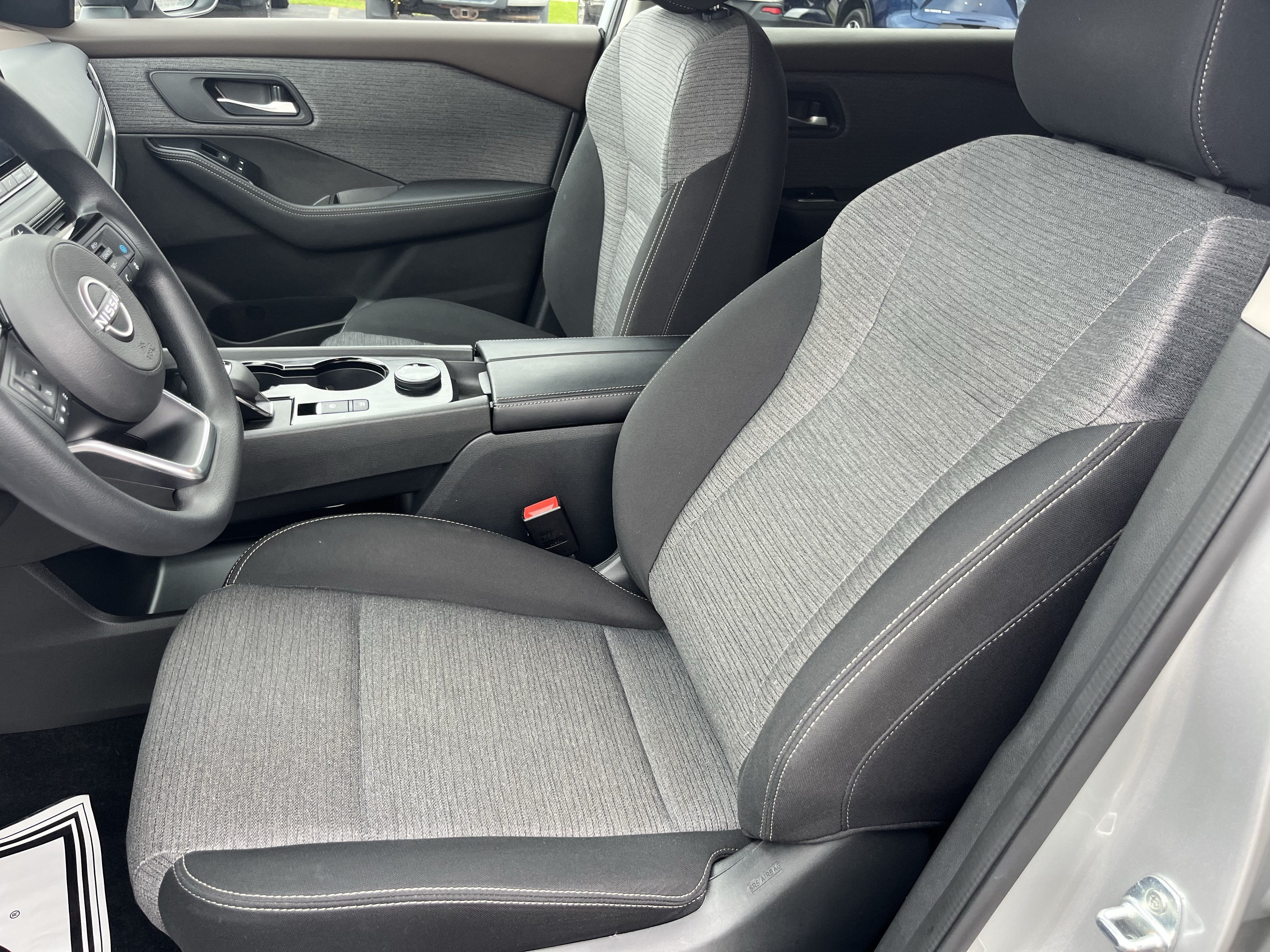 Used 2023 Nissan Rogue SV AWD/4WD image 15