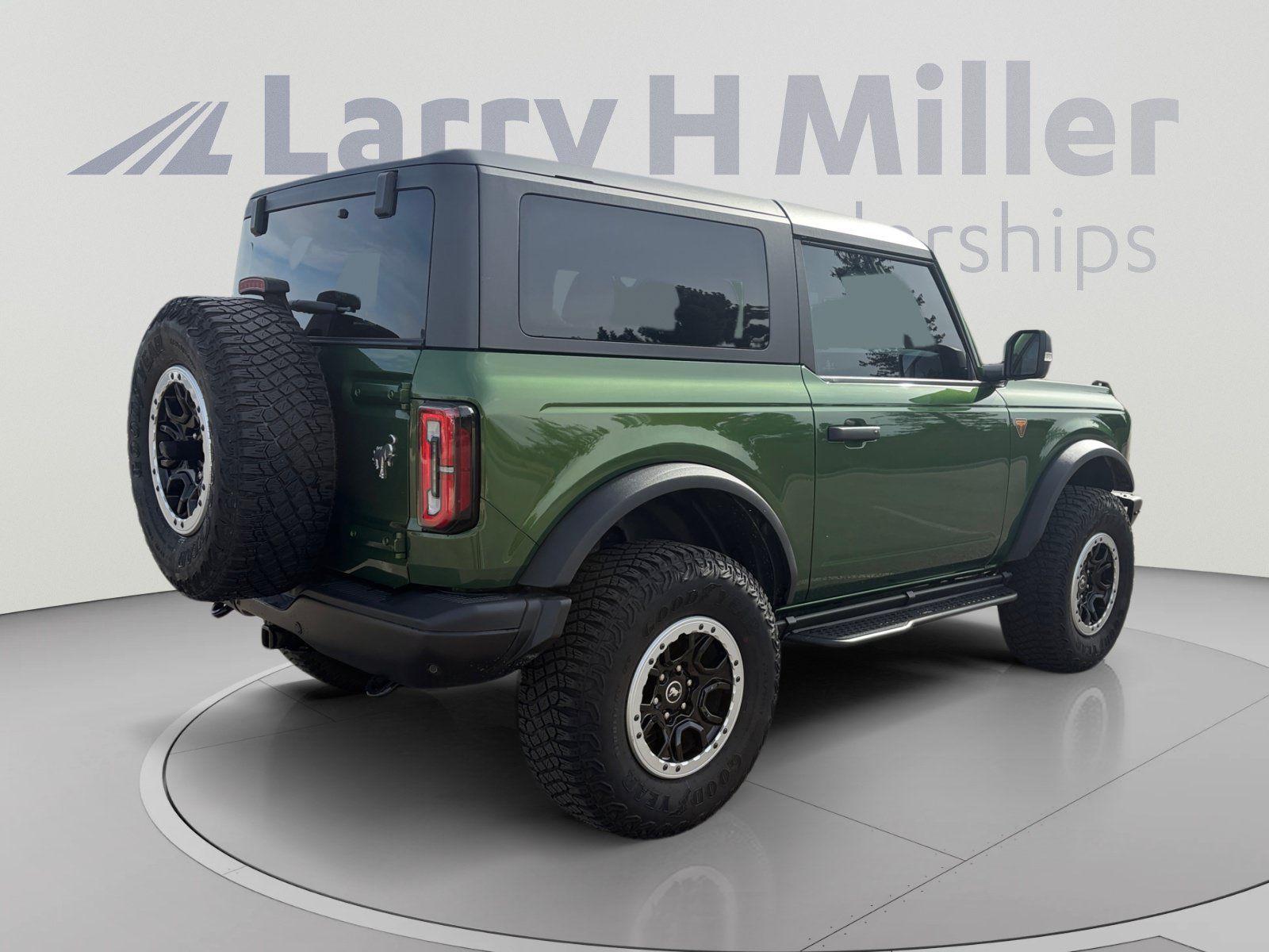 Used 2023 Ford Bronco Badlands w/ Sasquatch Package AWD/4WD image 6
