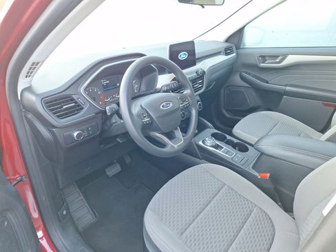 Used 2022 Ford Escape SE image 6