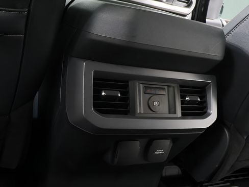 Used 2024 Ford F250 Lariat w/ Lariat Ultimate Package AWD/4WD image 28