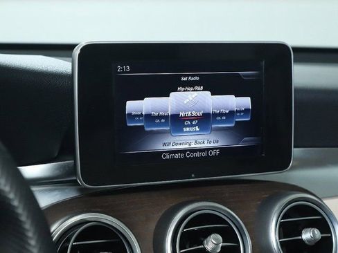 Used 2019 Mercedes-Benz GLC 300 4MATIC image 29