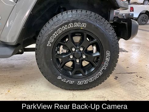 Used 2021 Jeep Wrangler Unlimited Sahara w/ Cold Weather Group image 15