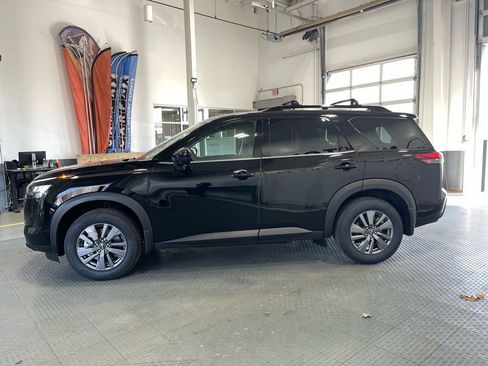 New 2026 Nissan Pathfinder SV FWD image 6
